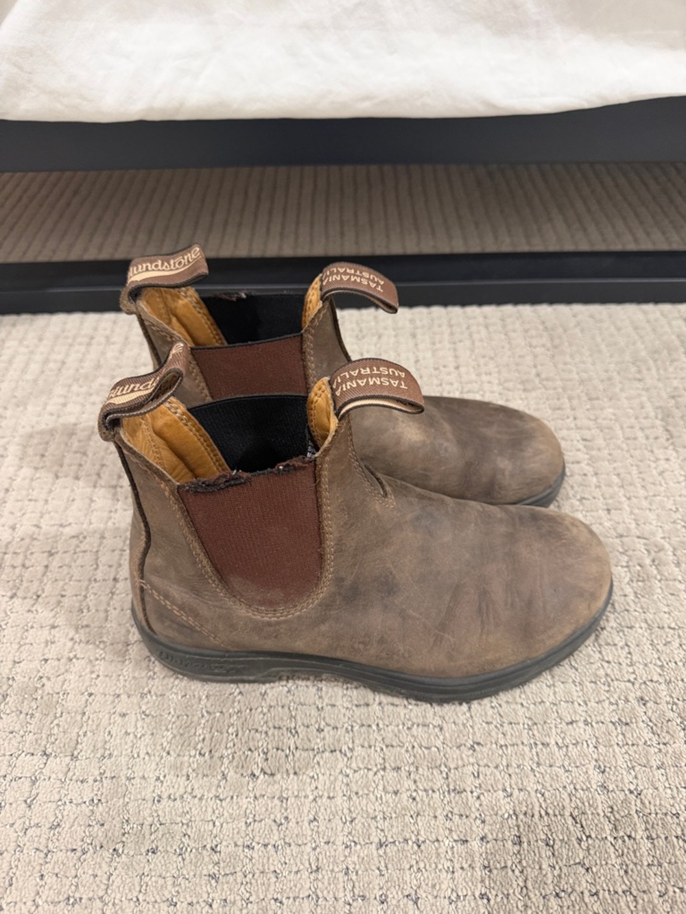 Blundstone Brown Chelsea Ankle Boots
